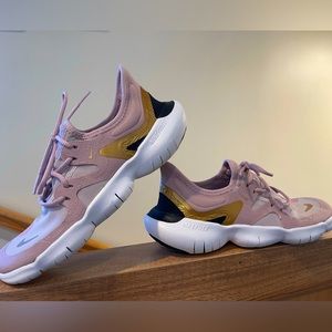 Nike Free Light Pink Sneakers